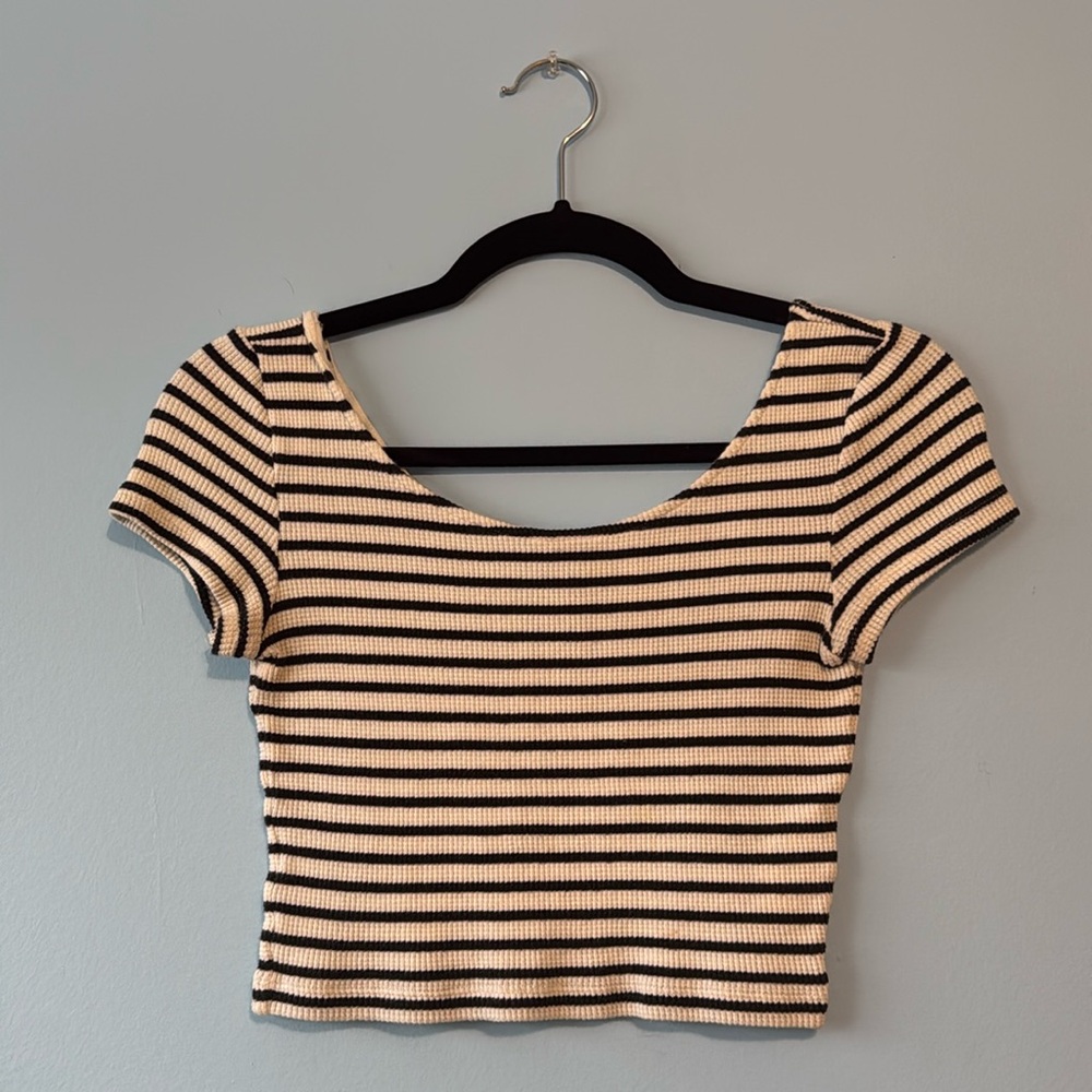 H&M stripped crop tshirt